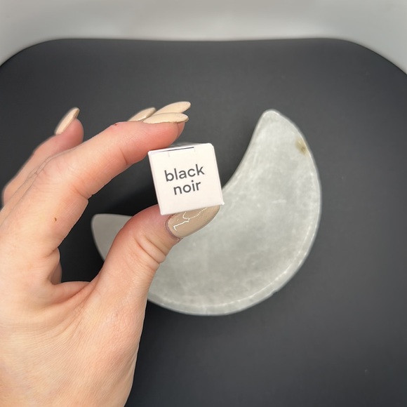 NEEN Pretty Extra Mascara, Black - Picture 5 of 7